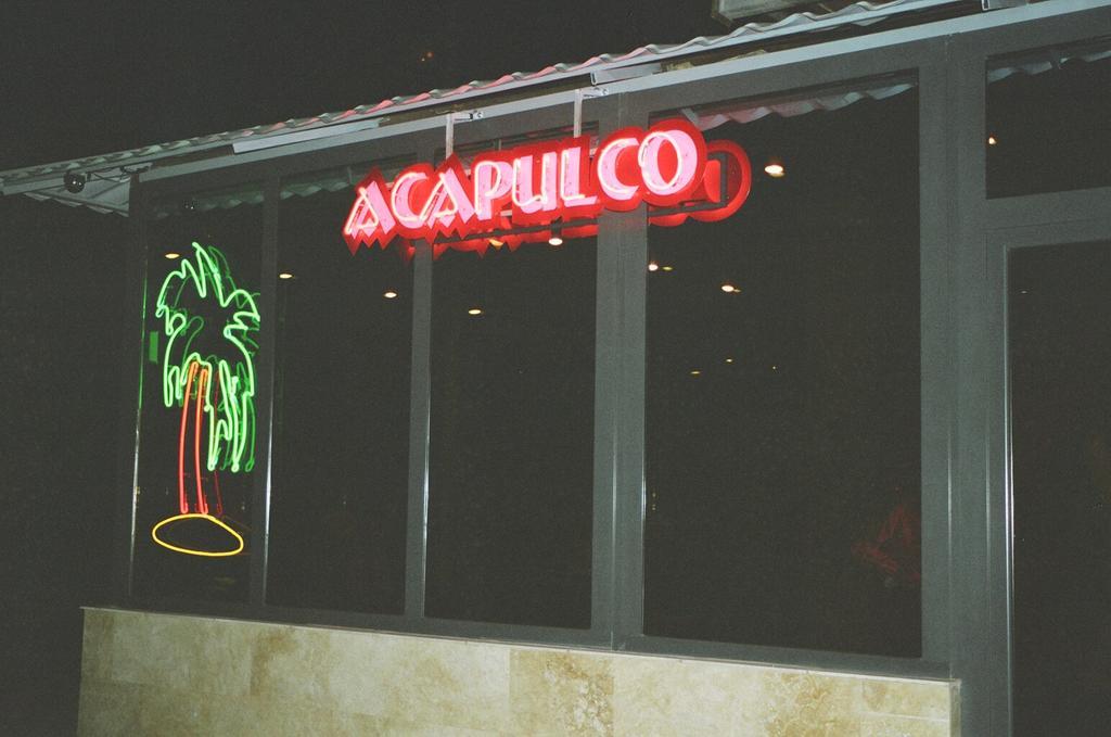 Motel Acapulco Jerevan Exteriör bild