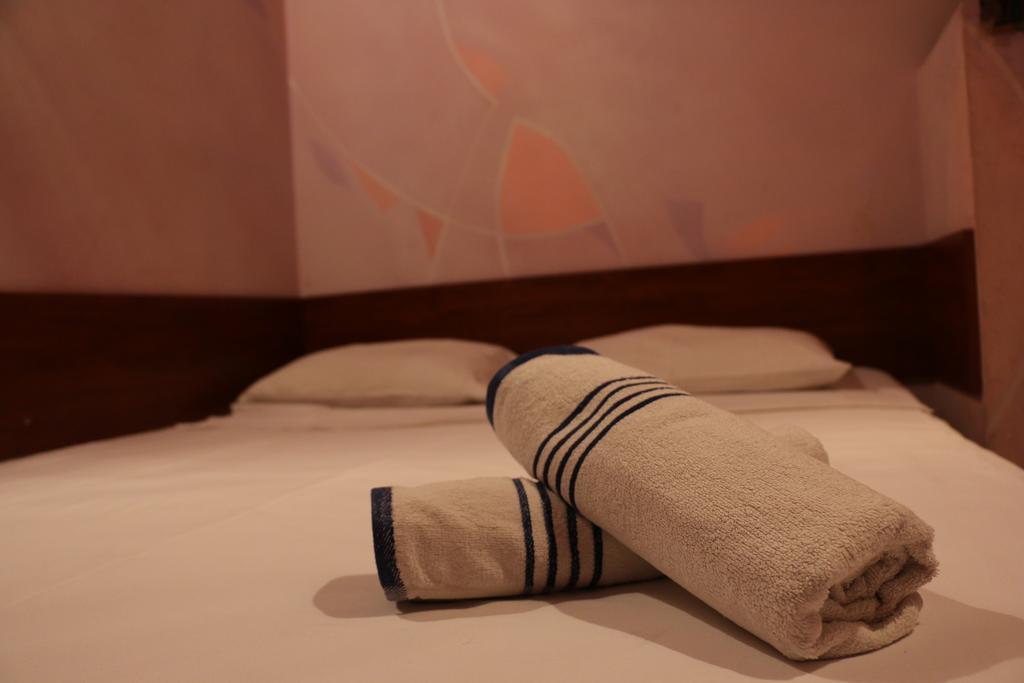 Motel Acapulco Jerevan Exteriör bild