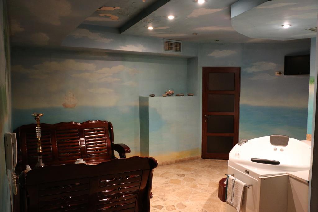 Motel Acapulco Jerevan Exteriör bild